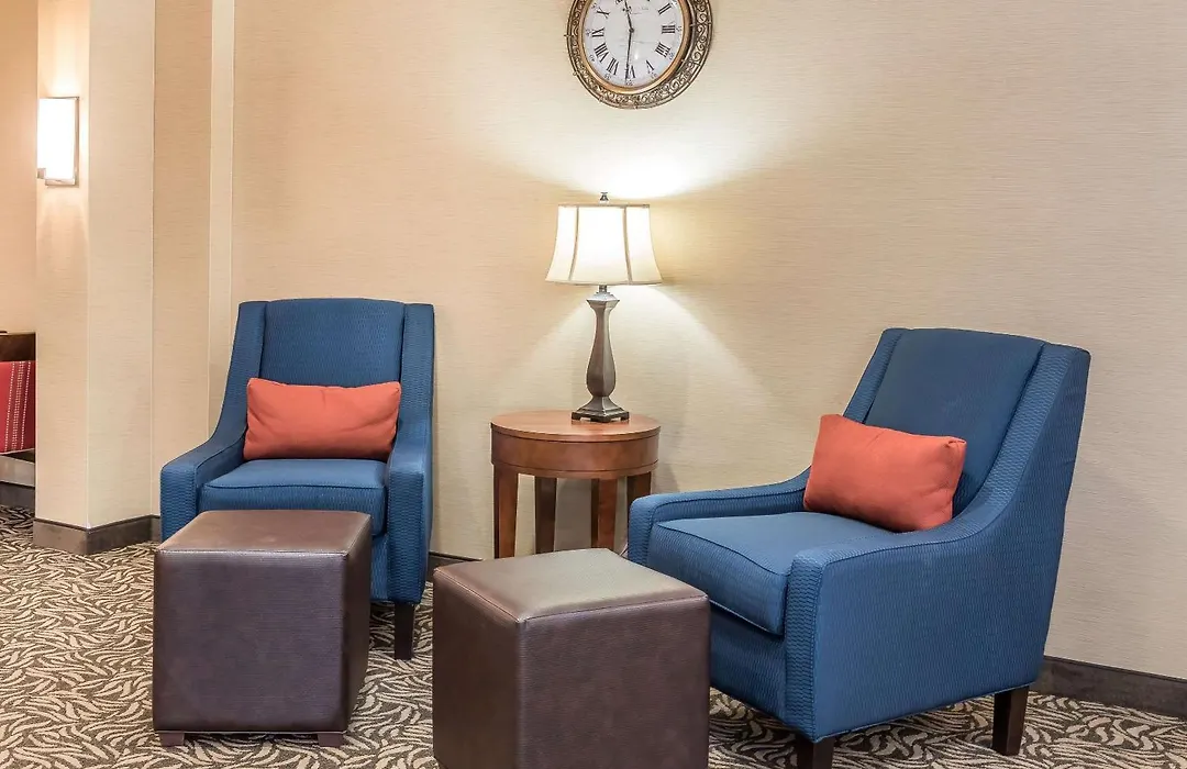 Comfort Inn & Suites Piqua-Near Troy-I75-1