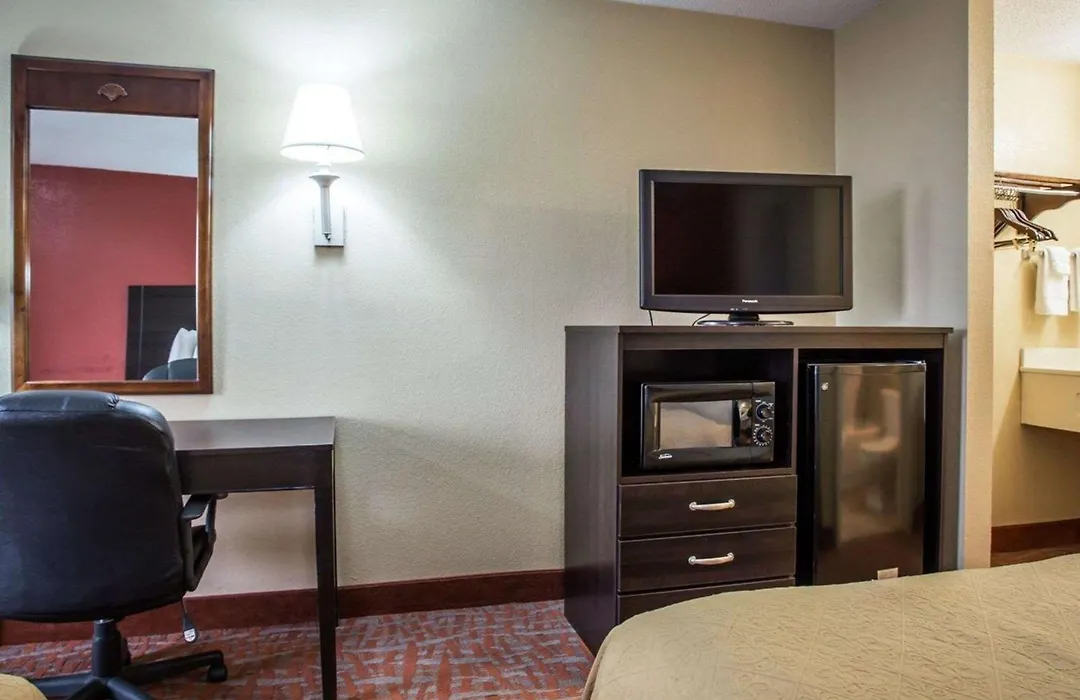 Quality Inn & Suites Monroe-1