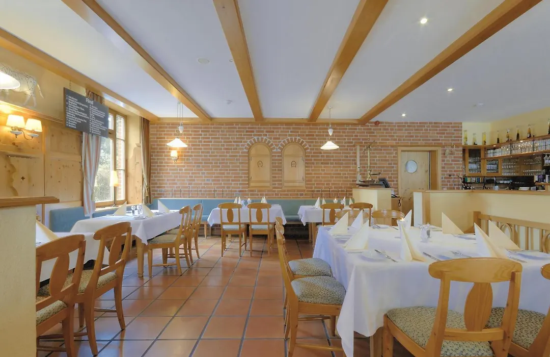 Golden Tulip Luebecker Hof-1