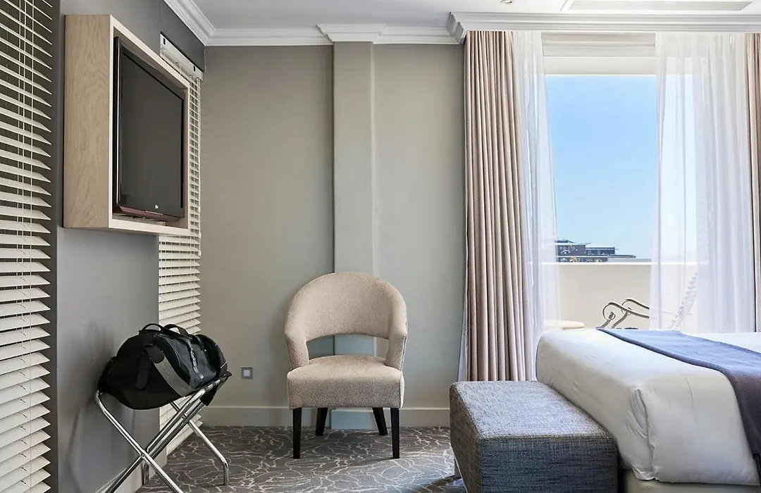 Queen Victoria Hotel By Newmark-1