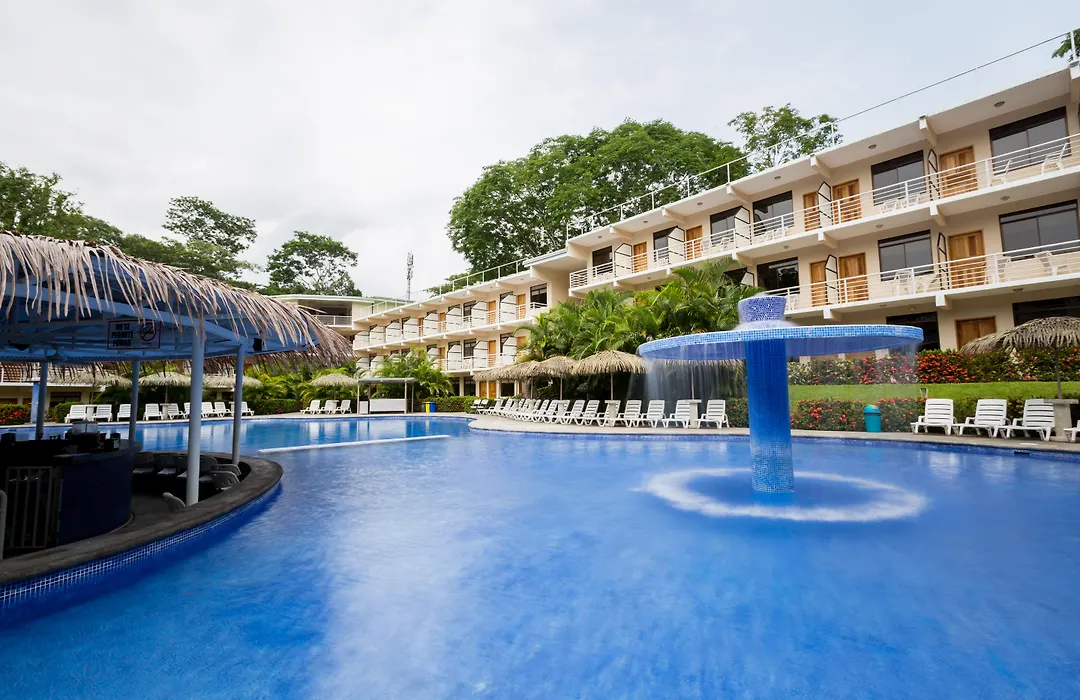 Hotel Arenas En Punta Leona-1