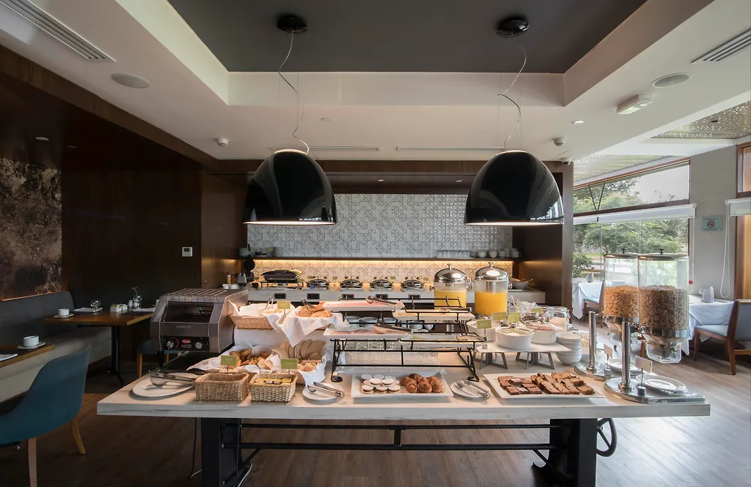 Sonesta Hotel El Olivar-1