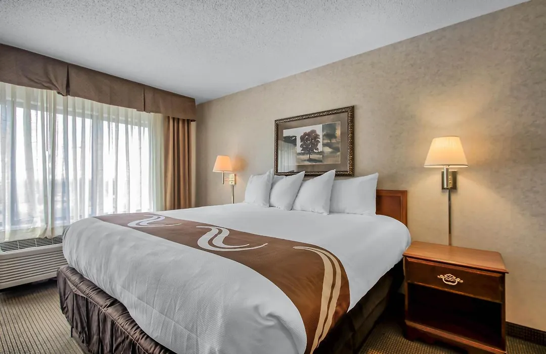 Comfort Inn & Suites Emporia-1