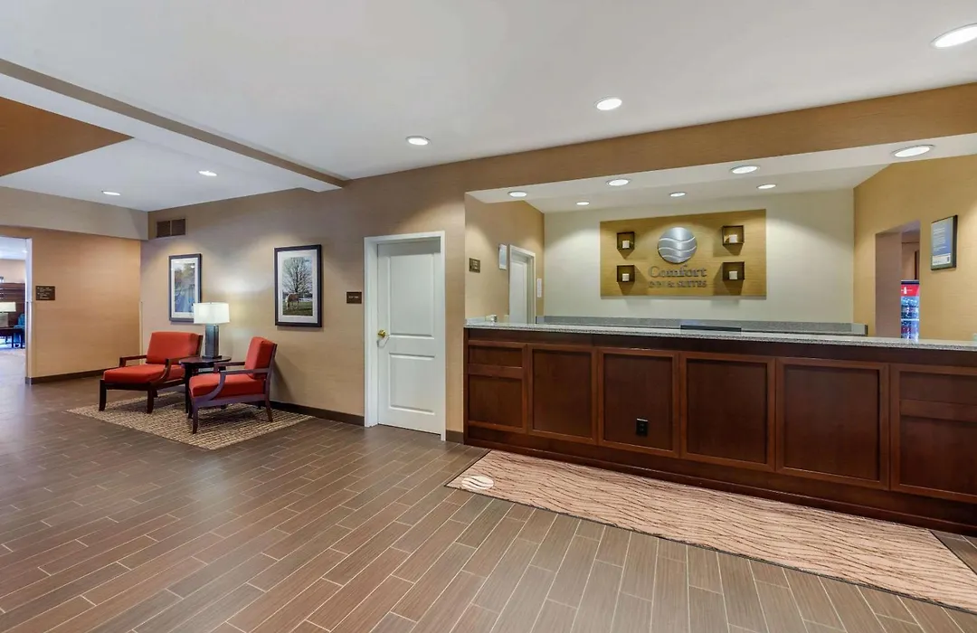 Comfort Inn & Suites Northern Kentucky-1