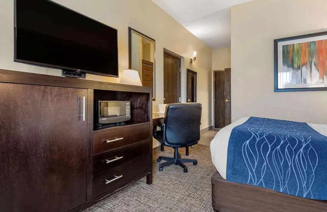 Comfort Inn & Suites Butler-1