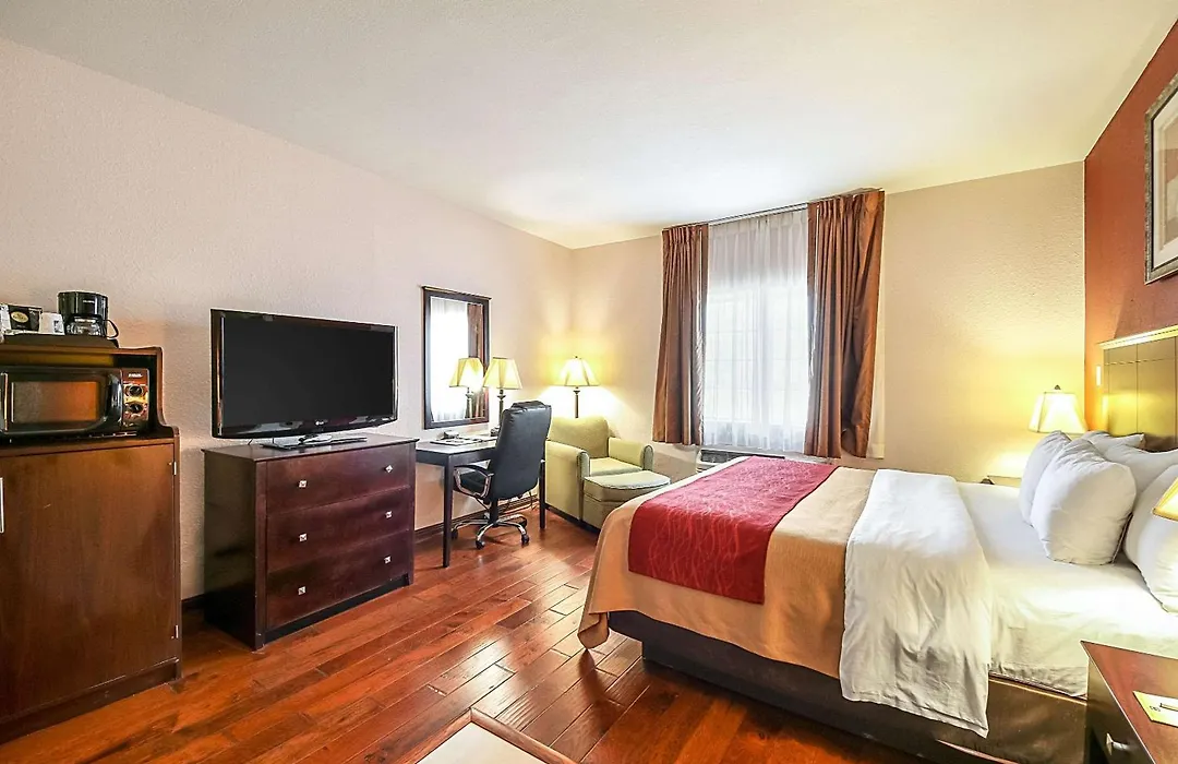 Quality Inn Kingsville Hwy 77-1