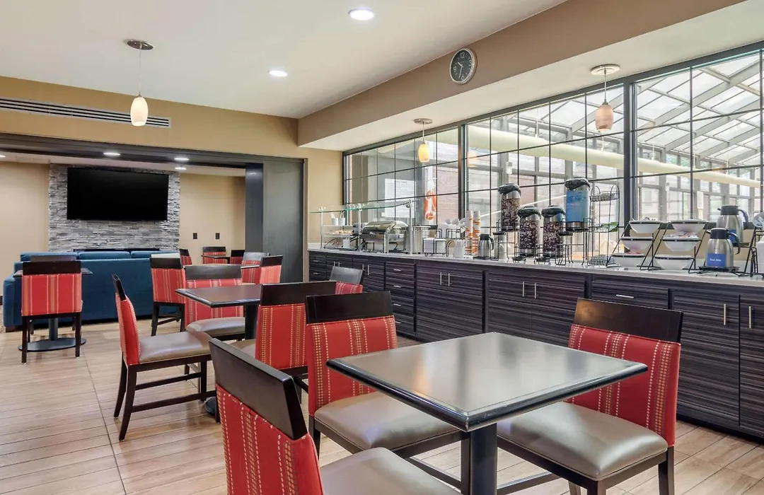 Comfort Inn & Suites Perry National Fairgrounds Area-1