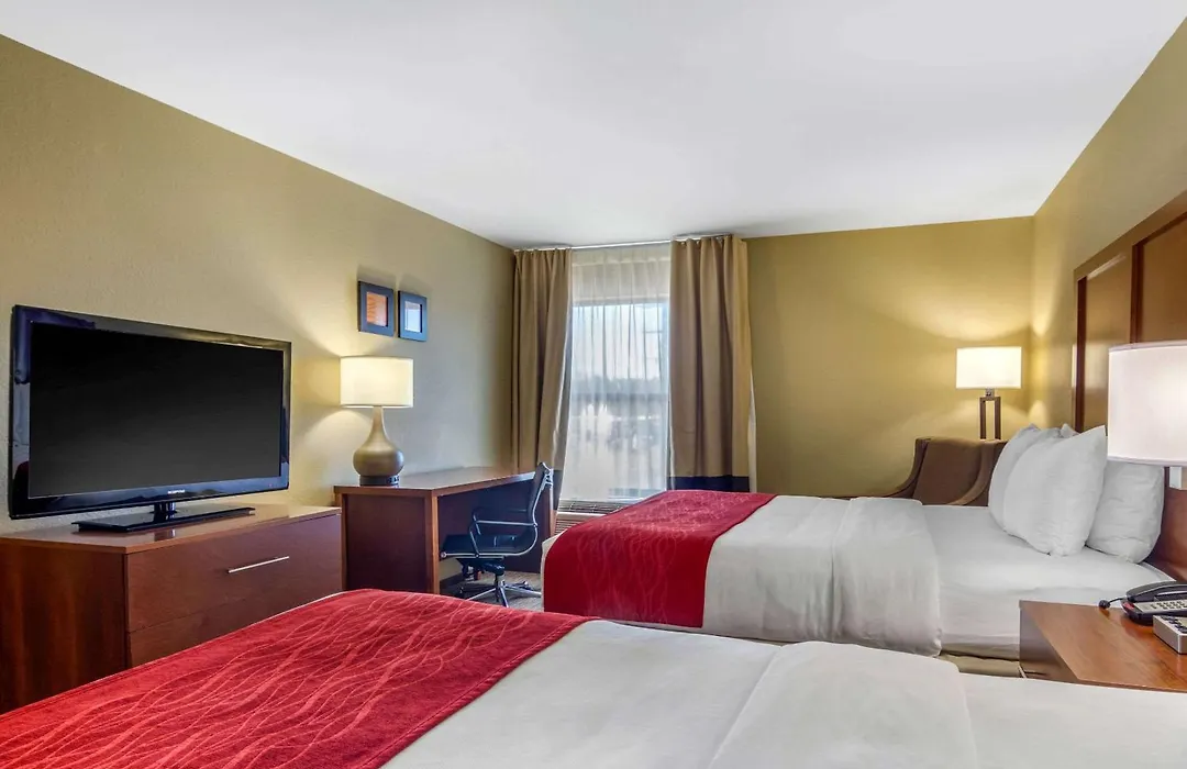 Comfort Inn & Suites Lagrange East-1