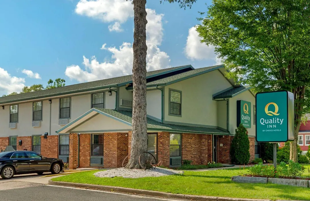 Quality Inn Lee - Lenox South-1