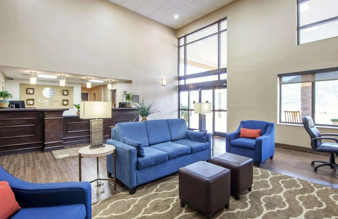 Comfort Inn At Royal Blue-1