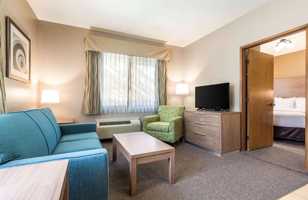 Quality Inn & Suites Bainbridge Island-1
