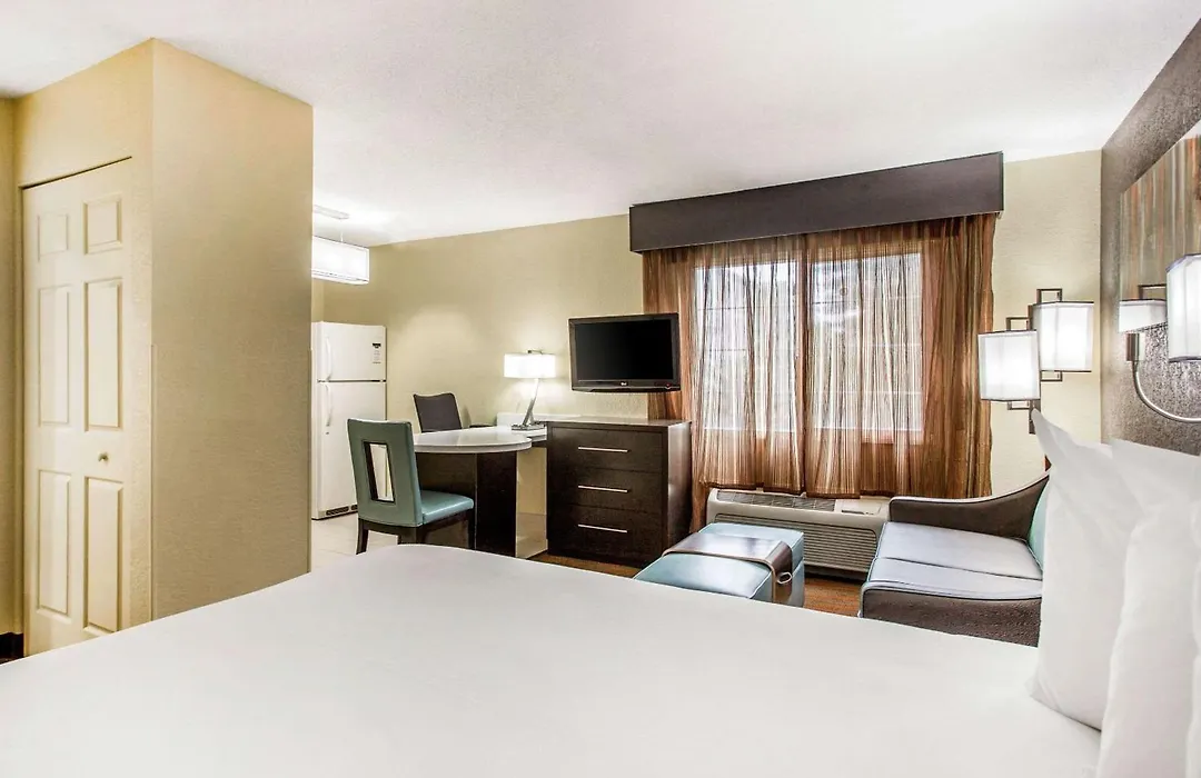 Mainstay Suites Greenville Airport-1