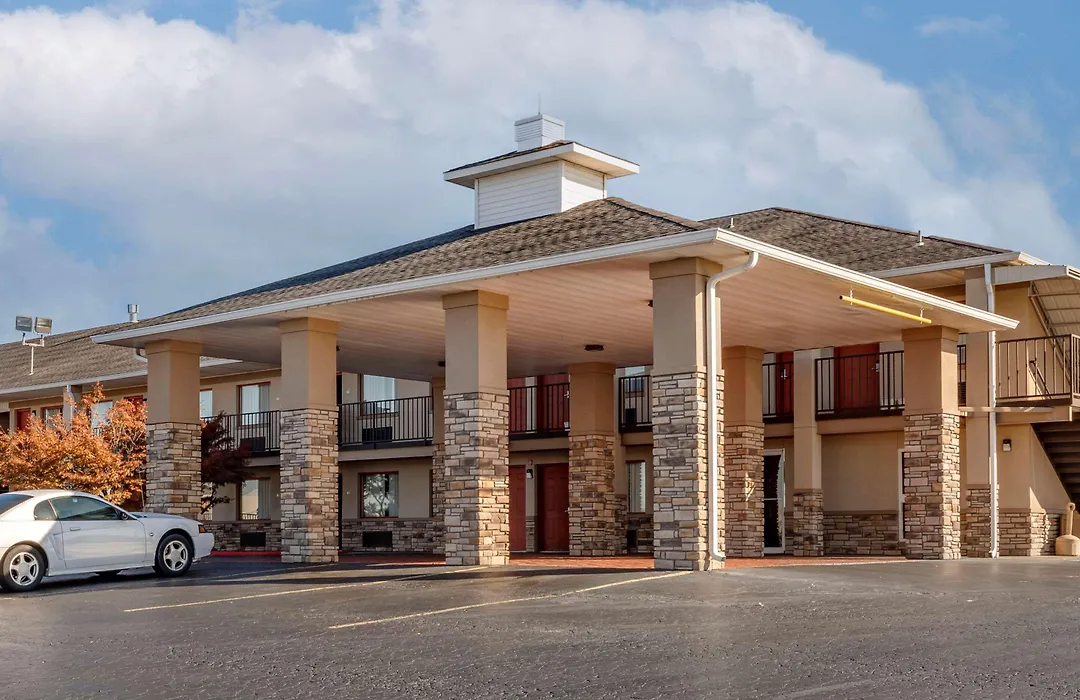 Quality Inn Russellville I-40-1