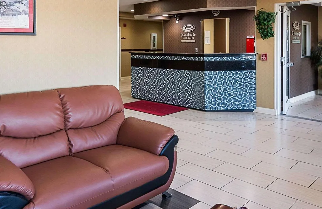 Econo Lodge Inn & Suites Natchitoches-1