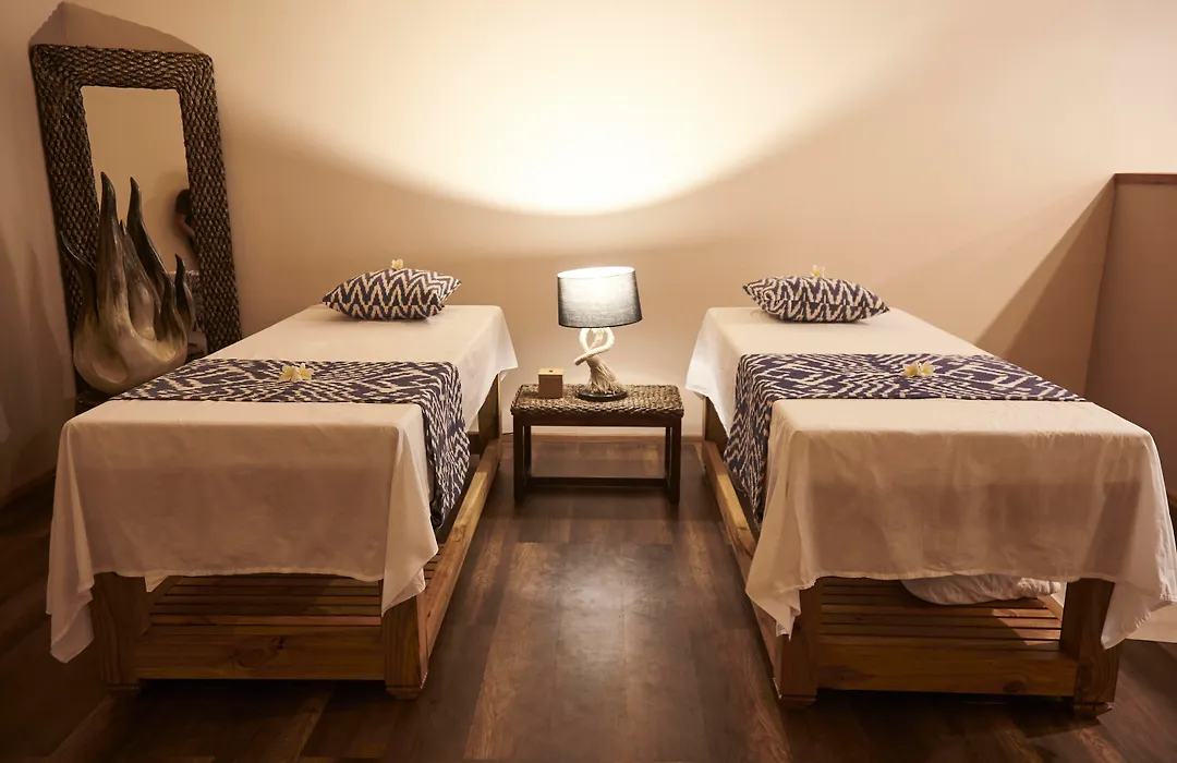 Kudafushi Resort & Spa-1