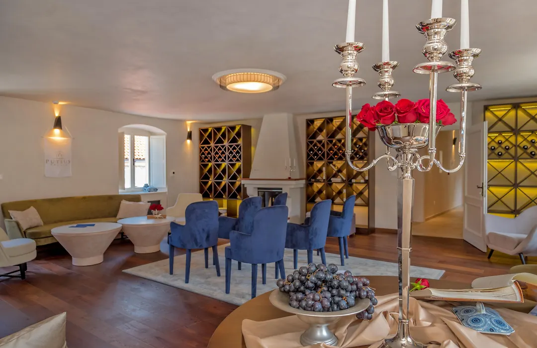 Puteus Palace Heritage Hotel-1