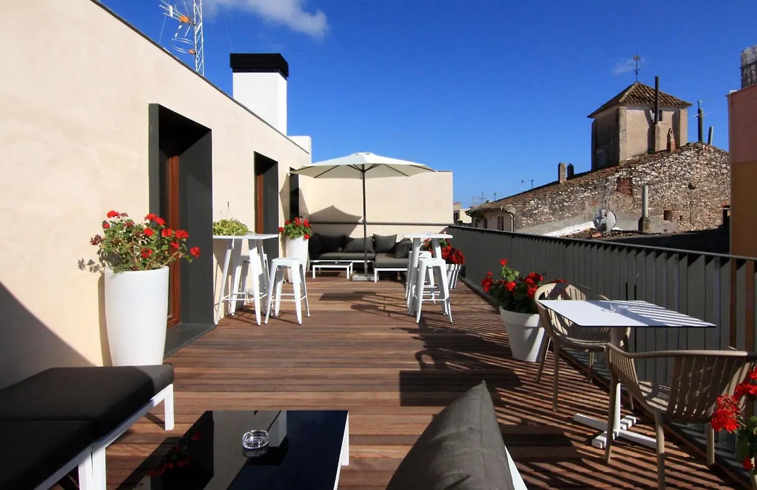 Hotel Raval de la Mar-1