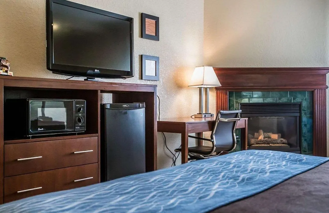 Quality Inn & Suites Dixon Near I-88-1