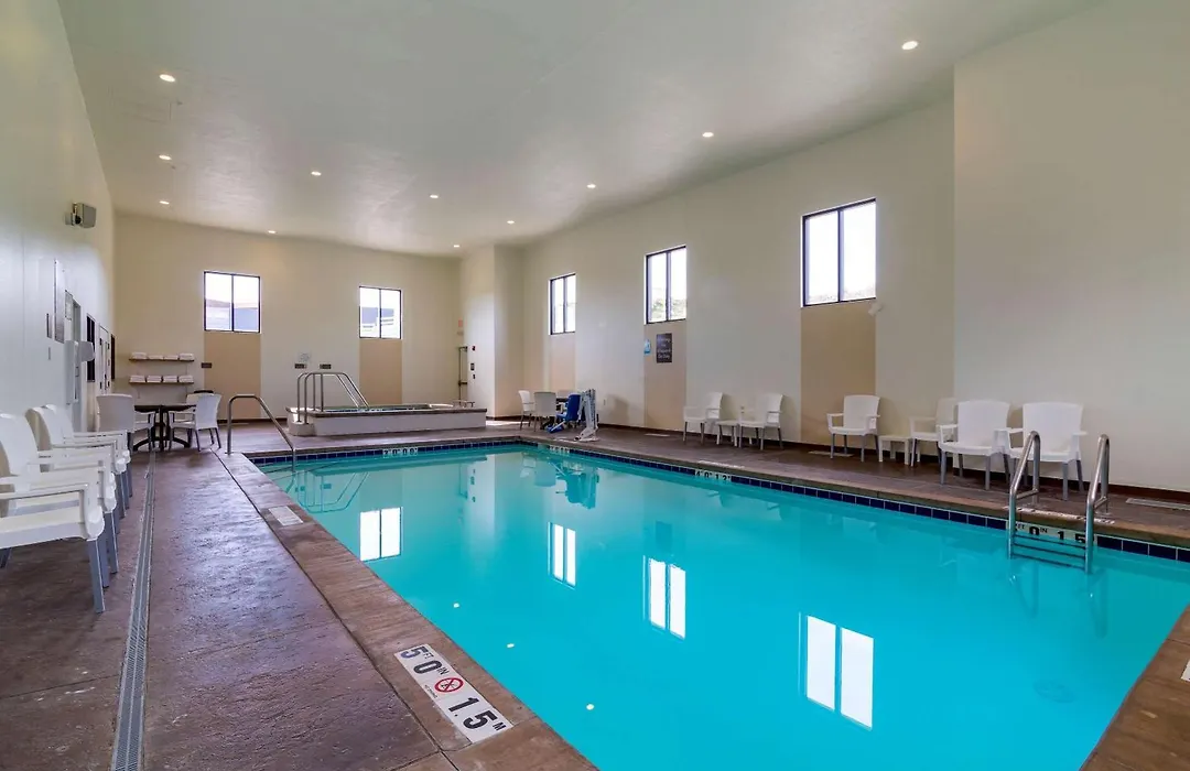 Comfort Inn & Suites Mandan - Bismarck-1