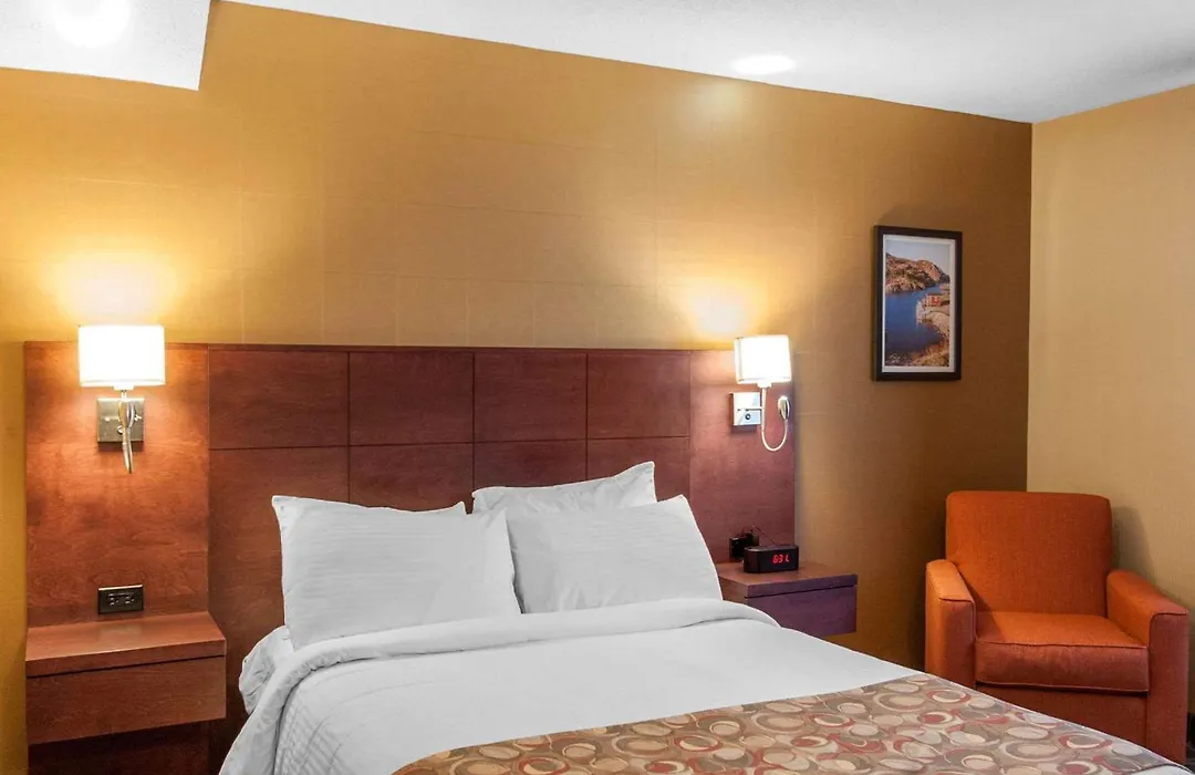 Quality Hotel & Suites-1