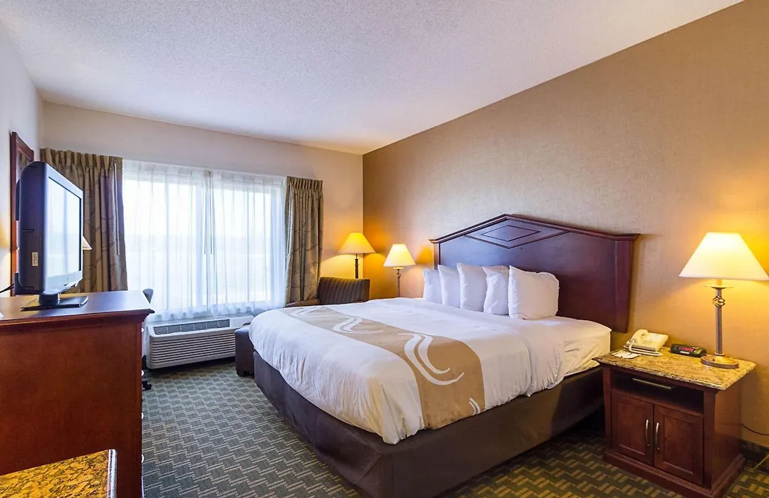 Quality Inn Fairmont-1