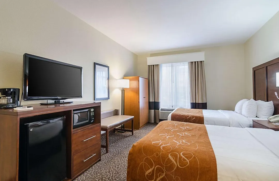 Quality Suites Springdale West I-49-1