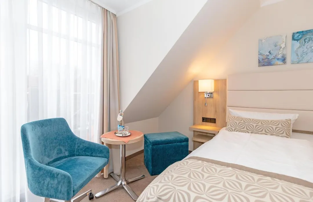 Hotel Am Strand-1