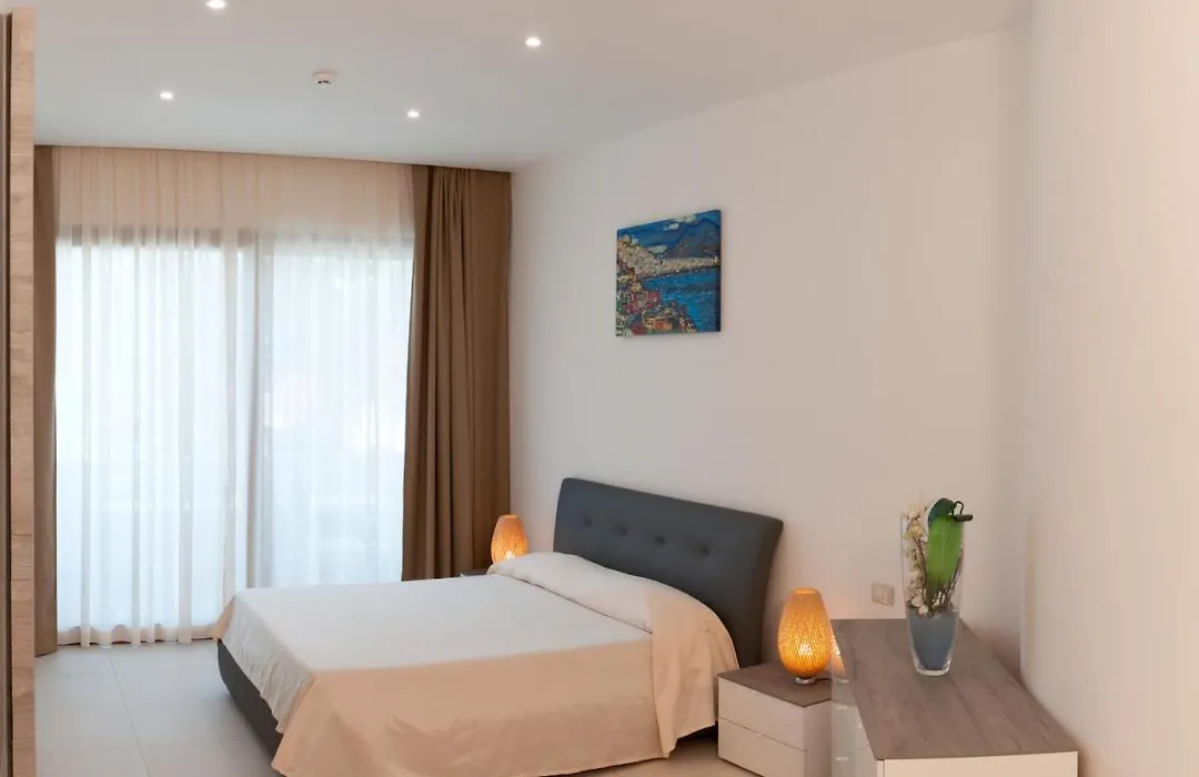 Hotel Paradiso-1