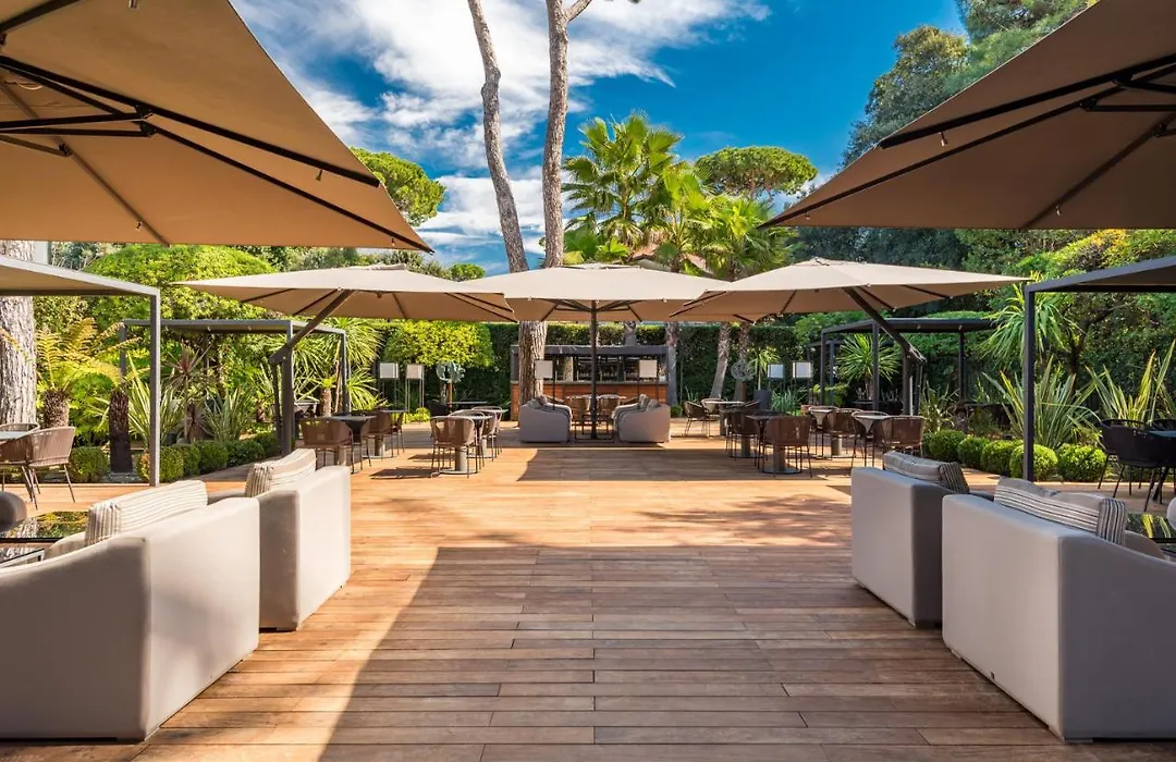Villa Grey-1