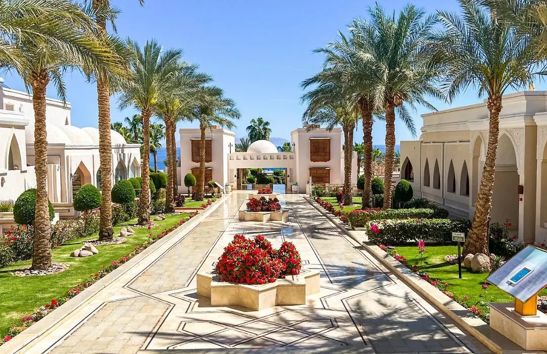 Club Reef Resort & Spa-1