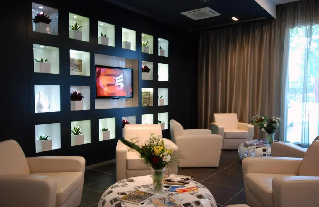 Holiday Inn Milan Nord Zara By Ihg-1