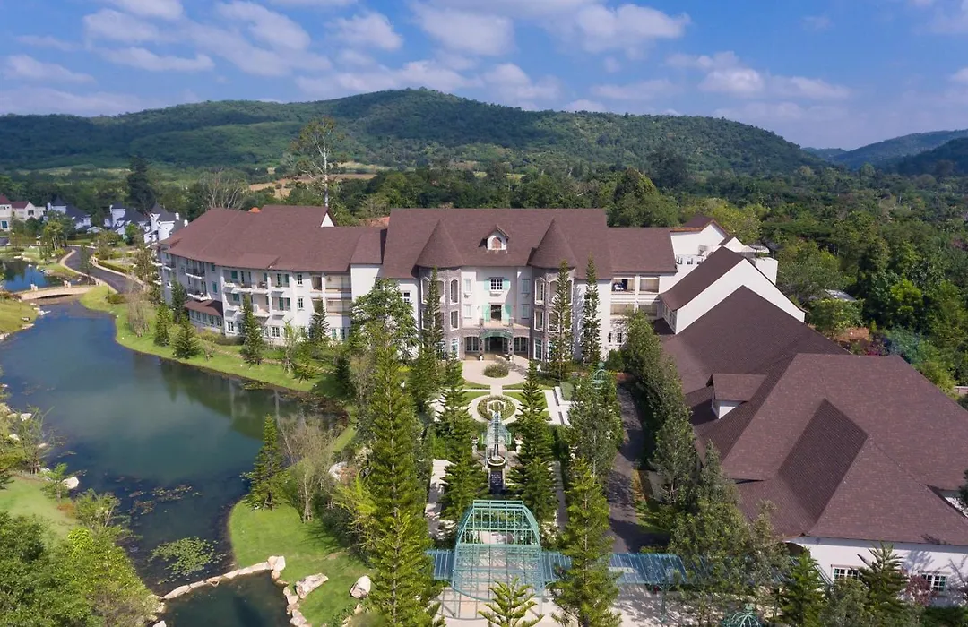 U Khao Yai-1