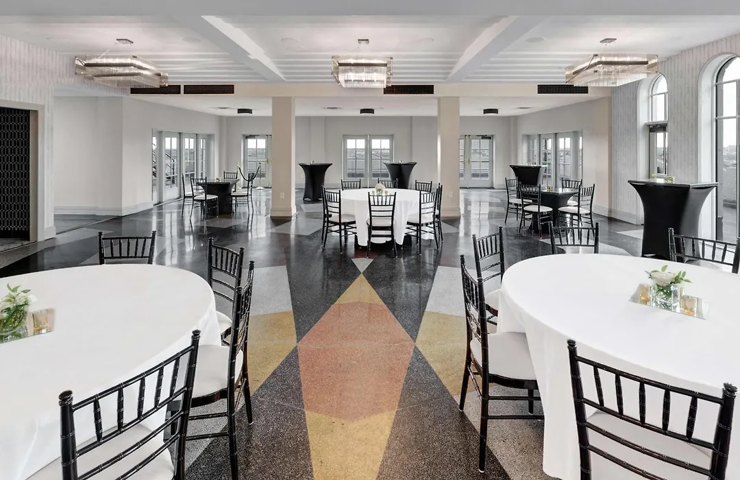 Tulsa Club Hotel Curio Collection By Hilton-1