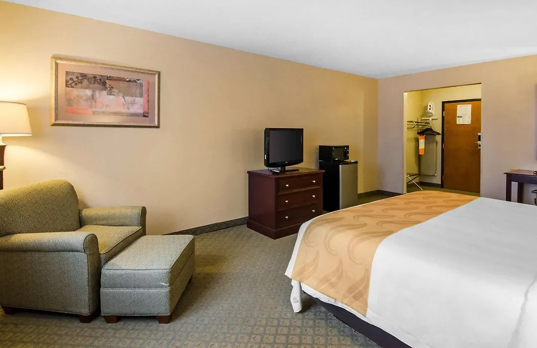 Quality Inn Summersville - New River Area-1