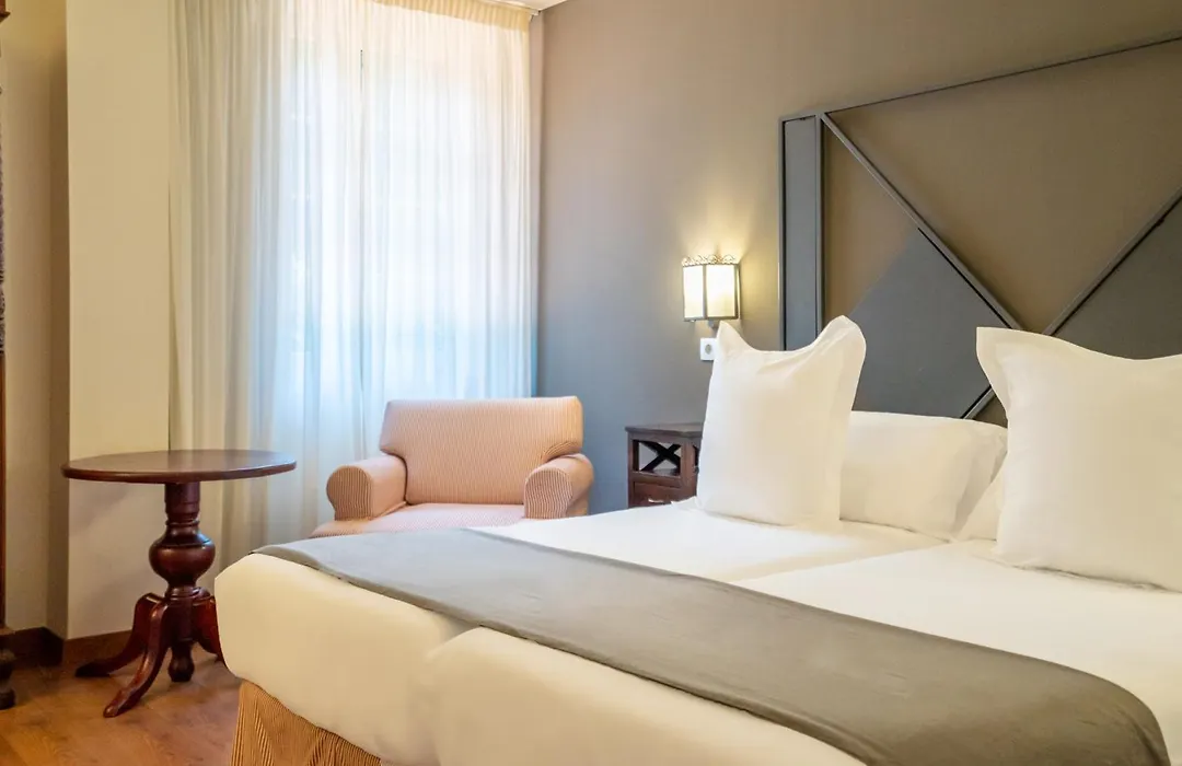 Hotel Torres de Somo-1