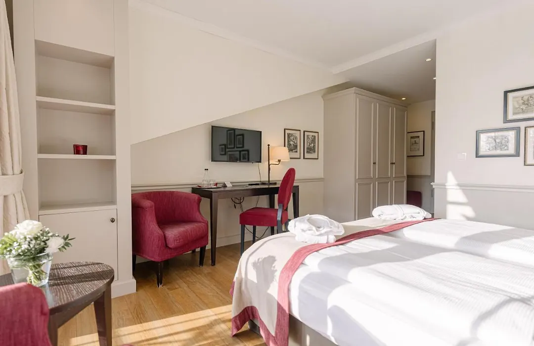 Parkhotel Surenburg-1