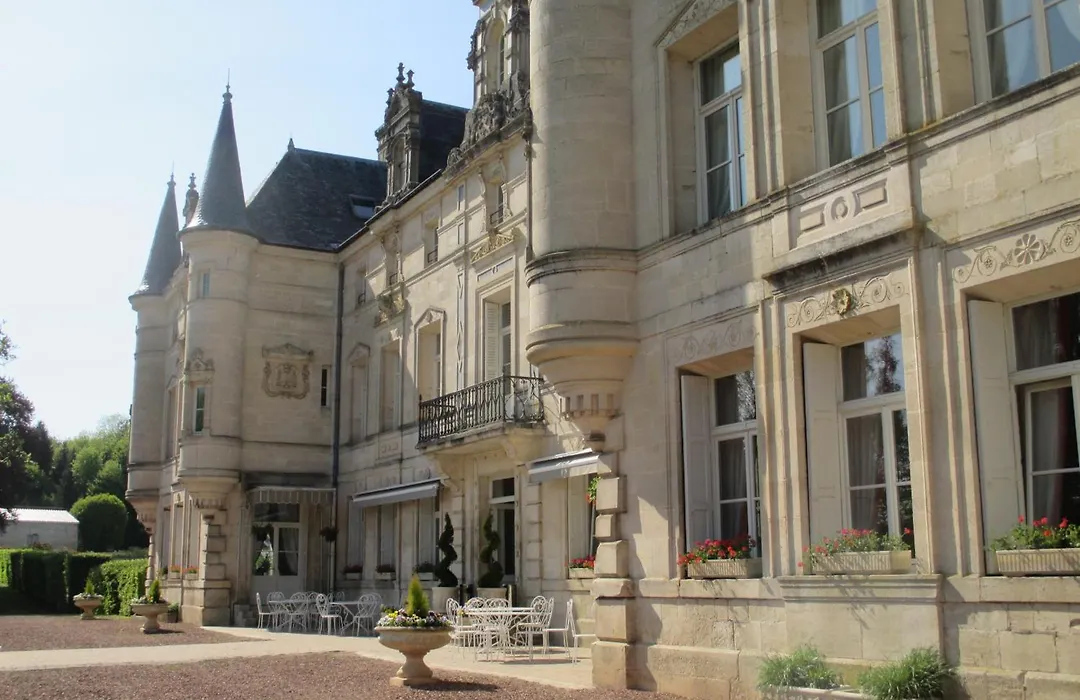 Château des Monthairons Hôtel Restaurant GastroMaison Spa privatif-1