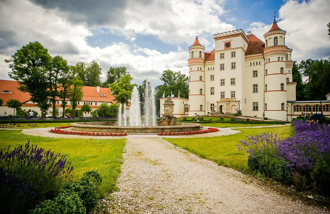 Palac Wojanow-1