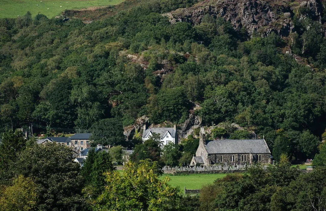 Ty Afon - River House-1
