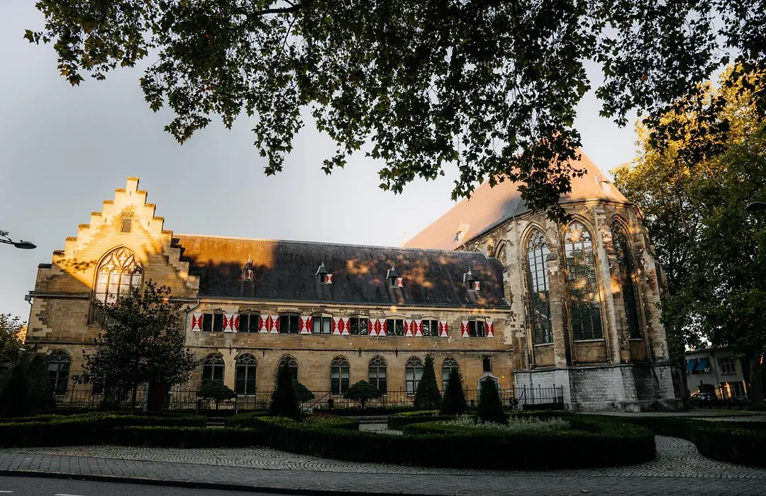 Kruisherenhotel Maastricht-1