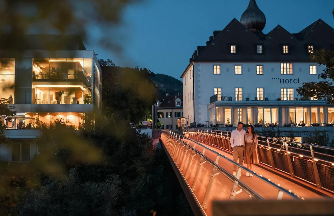 Das Schloss an der Eisenstrasse-1