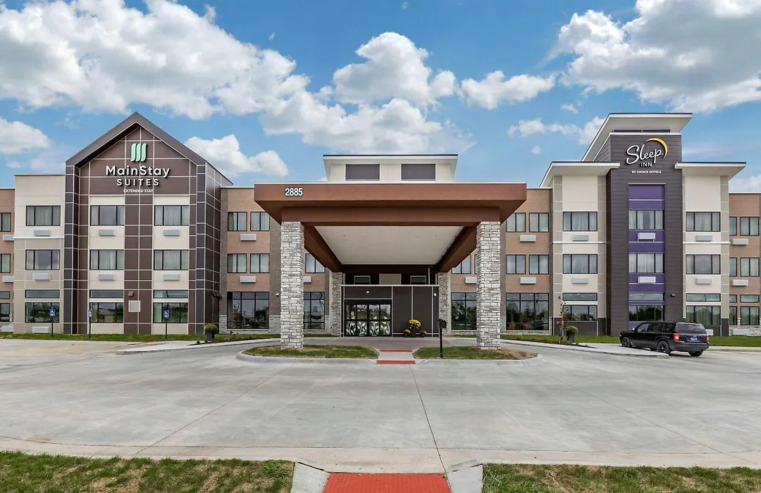 Mainstay Suites Waukee-West Des Moines-1