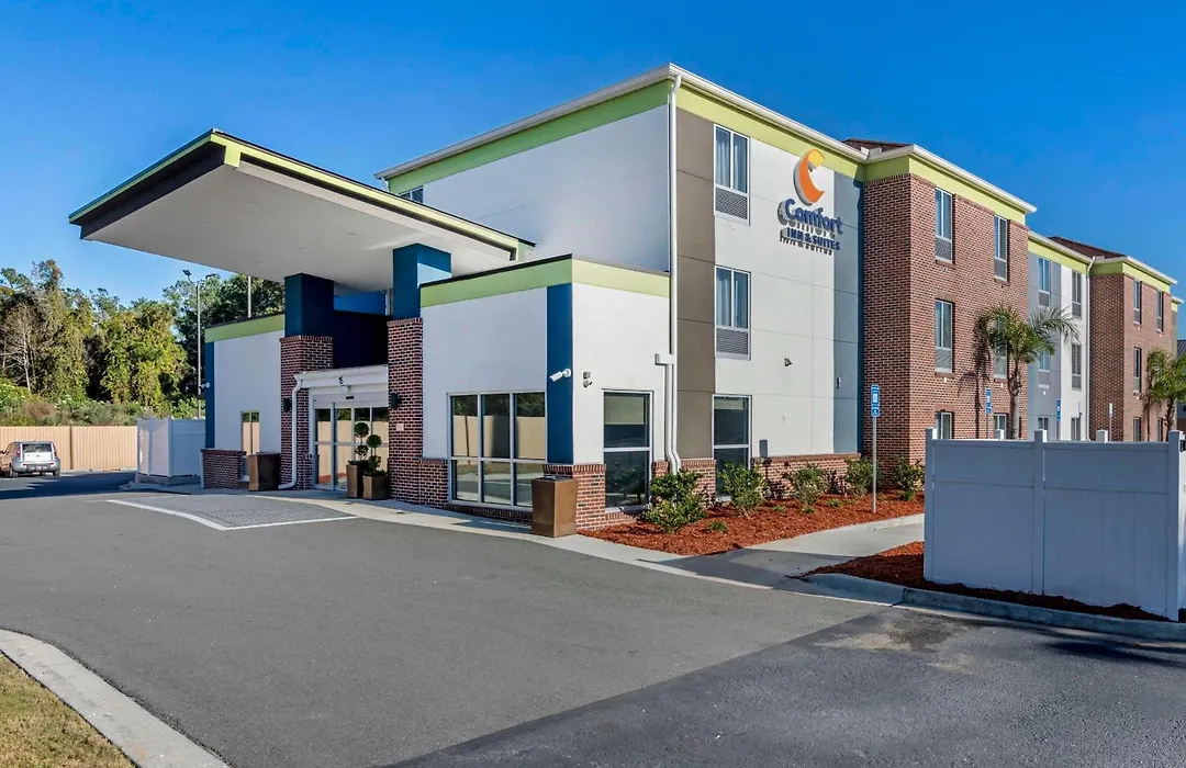 Comfort Inn & Suites Brunswick I-95-1