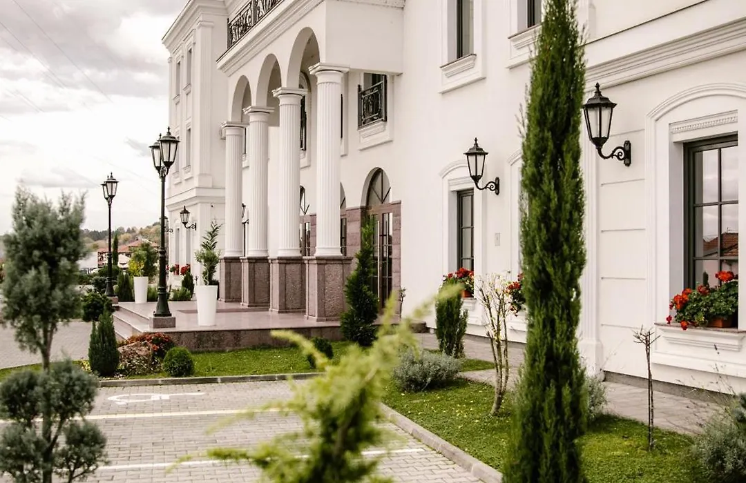 Apartments & Rooms Beli Dvor-1