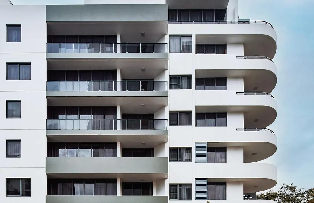 Meriton Suites Waterloo-1