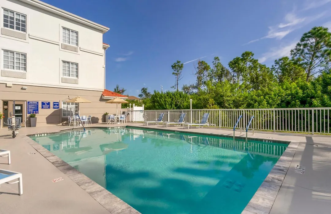 Comfort Inn & Suites Port Charlotte-Punta Gorda-1