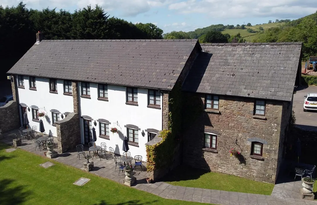 The Greyhound Inn And Hotel-1