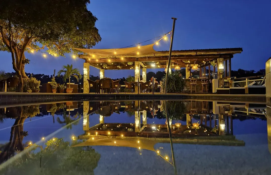 Edgewater Dive & Spa Resort-1