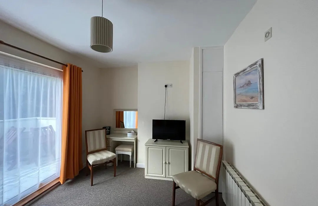 The Prince Of Wales Hotel-1