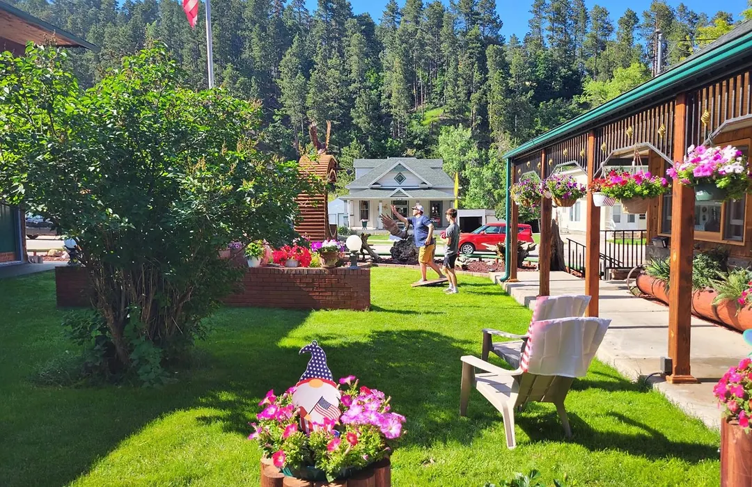 Cedar Wood Inn-1